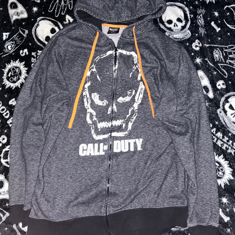 Call of duty zip up orange with scull